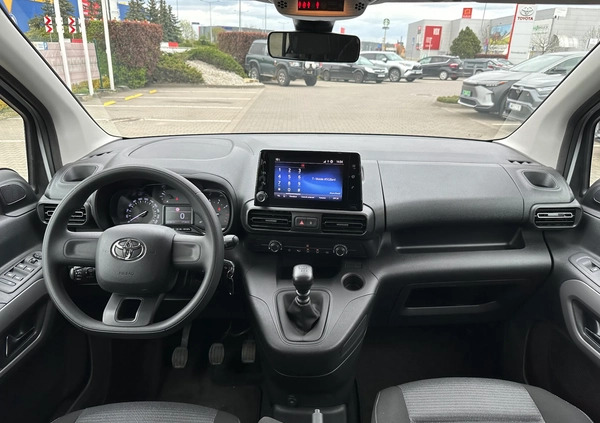Toyota Proace City Verso cena 116900 przebieg: 4600, rok produkcji 2023 z Józefów małe 92